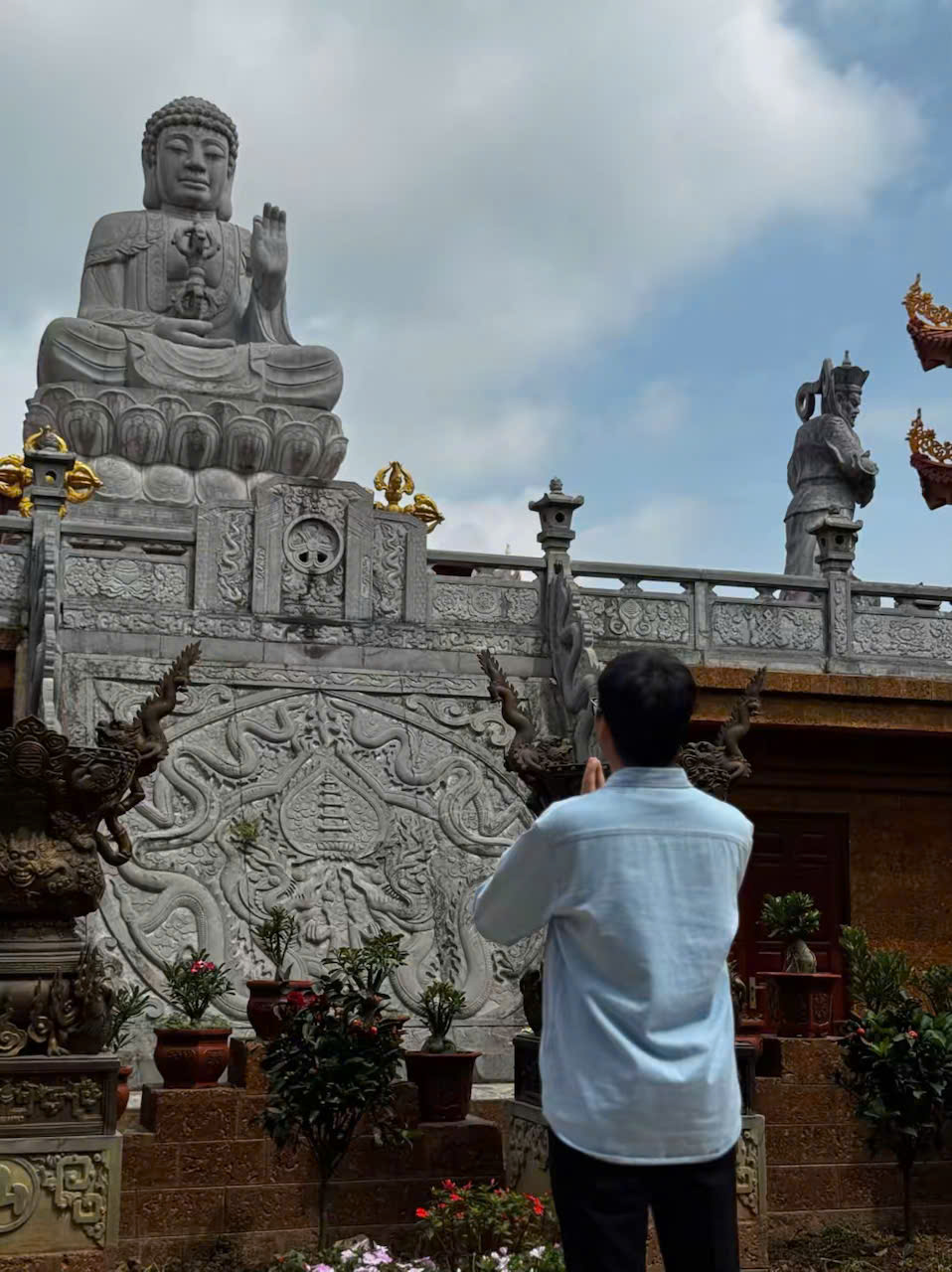 Chân dung — Quảng Pháp